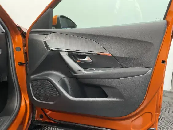 PEUGEOT 2008 ELECTRIQUE II - voiture d'occasion - Photo 20