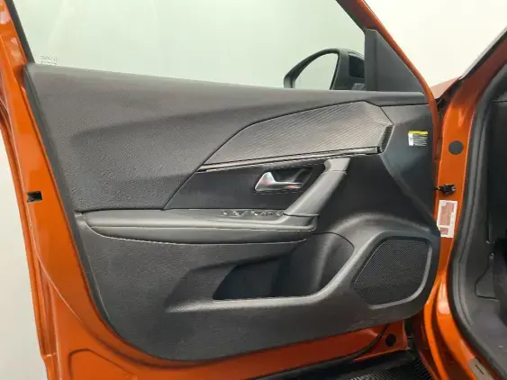 PEUGEOT 2008 II - voiture d'occasion - Photo 19