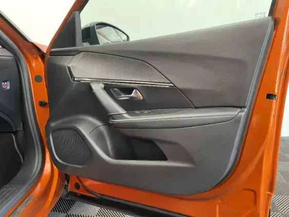 PEUGEOT 2008 II - voiture d'occasion - Photo 20