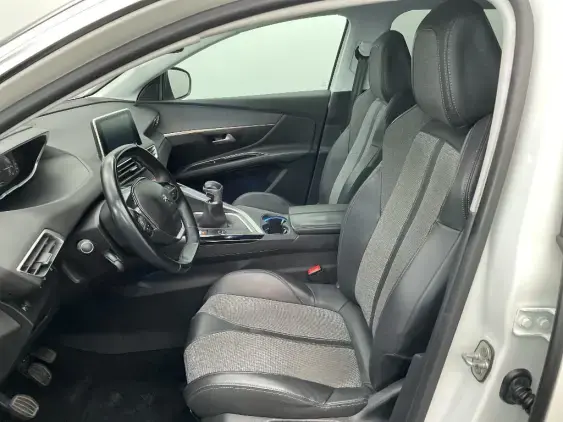 PEUGEOT 3008 II - voiture d'occasion - Photo 18