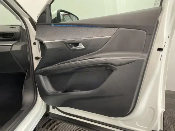 PEUGEOT 3008 II - voiture d'occasion - Photo 20