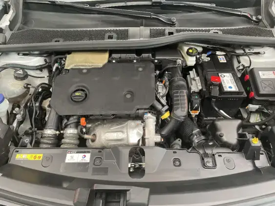 PEUGEOT 2008 II - voiture d'occasion - Photo 21