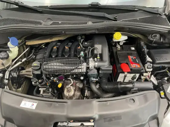 PEUGEOT 208 - voiture d'occasion - Photo 20