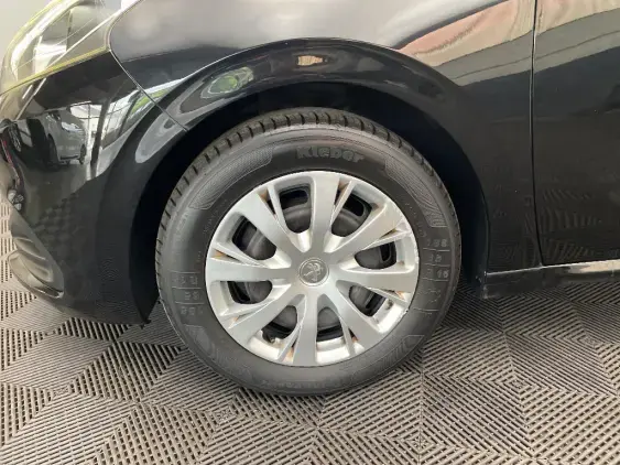 PEUGEOT 208 - voiture d'occasion - Photo 22