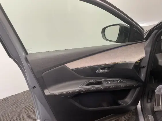 PEUGEOT 3008 II - voiture d'occasion - Photo 19