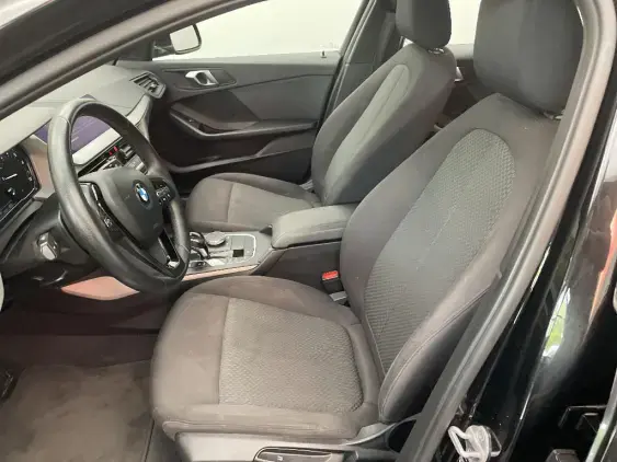 BMW SERIE 1 F40 - voiture d'occasion - Photo 18