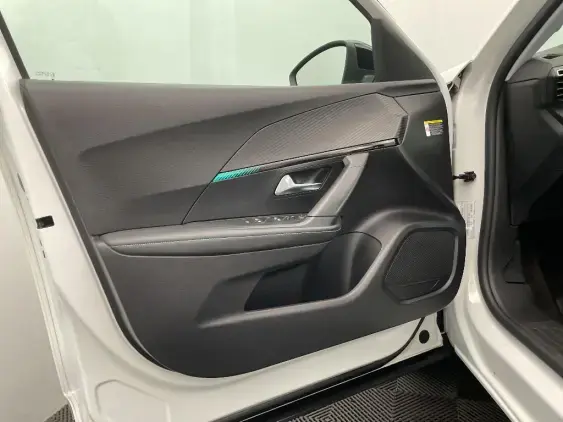 PEUGEOT 2008 ELECTRIQUE II - voiture d'occasion - Photo 19