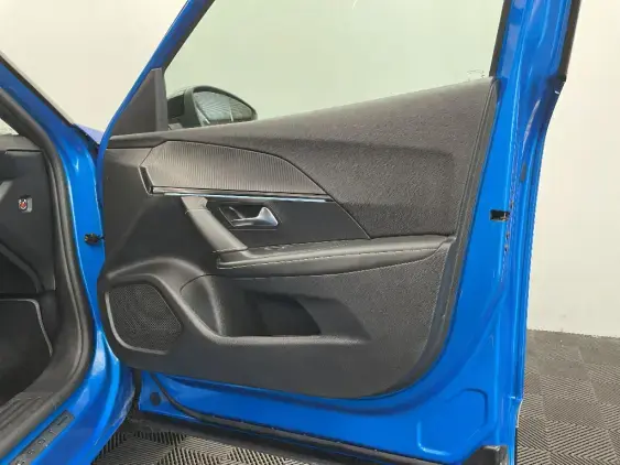 PEUGEOT 2008 II - voiture d'occasion - Photo 20