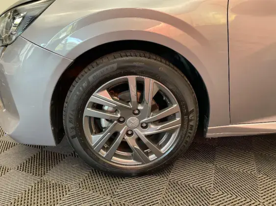 PEUGEOT 208 BUSINESS R II - voiture d'occasion - Photo 23