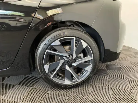 PEUGEOT 308 III - voiture d'occasion - Photo 24