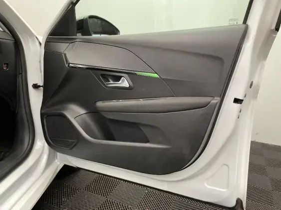 PEUGEOT 208 II - voiture d'occasion - Photo 19