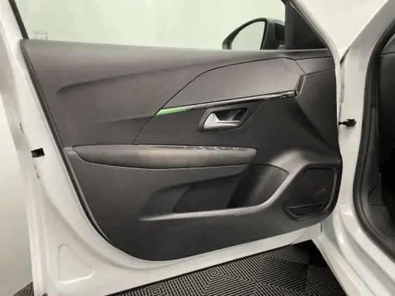 PEUGEOT 208 II - voiture d'occasion - Photo 18