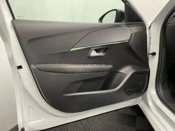 PEUGEOT 208 II - voiture d'occasion - Photo 18