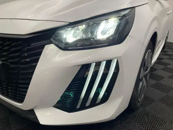 PEUGEOT 208 II - voiture d'occasion - Photo 21