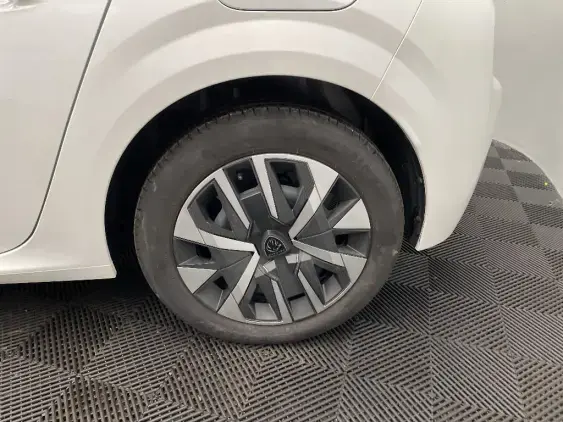 PEUGEOT 208 II - voiture d'occasion - Photo 23