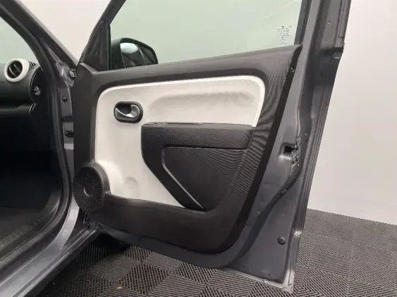 RENAULT TWINGO III - voiture d'occasion - Photo 20