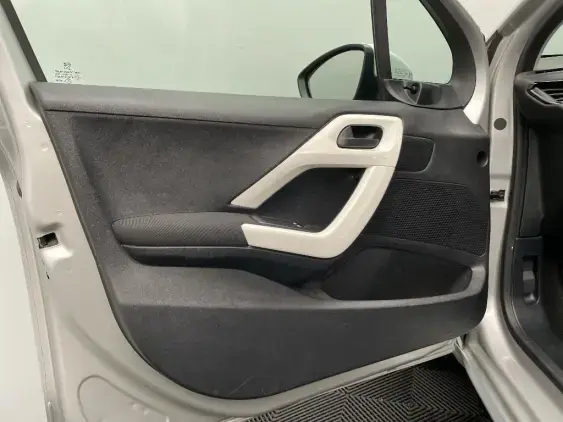 PEUGEOT 208 BUSINESS R II - voiture d'occasion - Photo 18