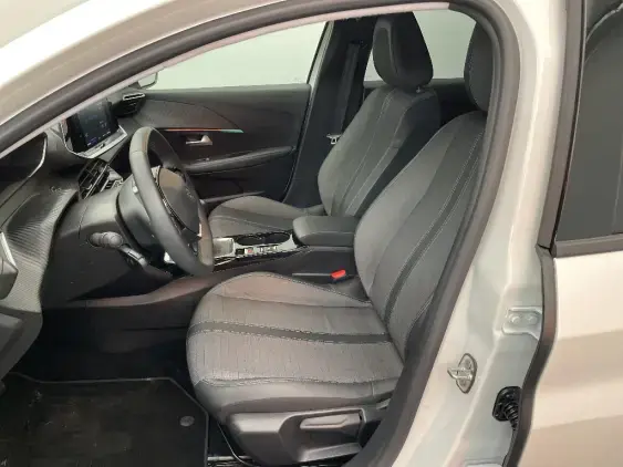 PEUGEOT 208 BUSINESS R II - voiture d'occasion - Photo 18