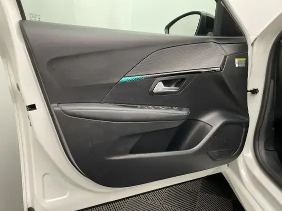 PEUGEOT 208 BUSINESS R II - voiture d'occasion - Photo 19