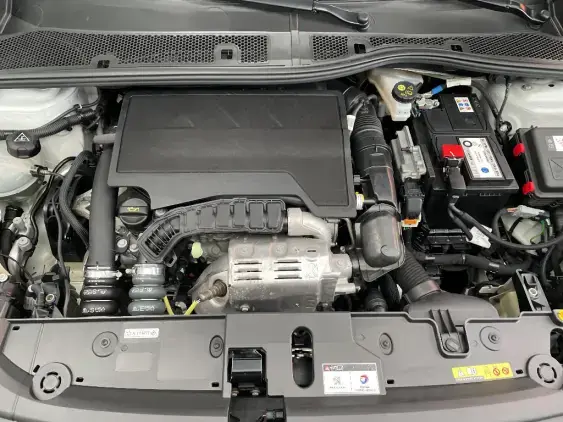 PEUGEOT 208 BUSINESS R II - voiture d'occasion - Photo 21