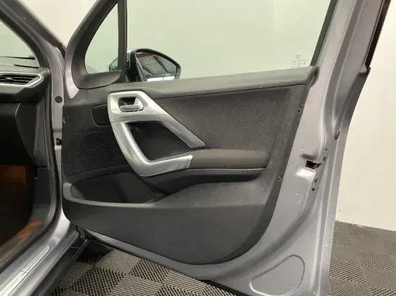 PEUGEOT 2008 - voiture d'occasion - Photo 20