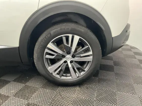 PEUGEOT 3008 II - voiture d'occasion - Photo 24