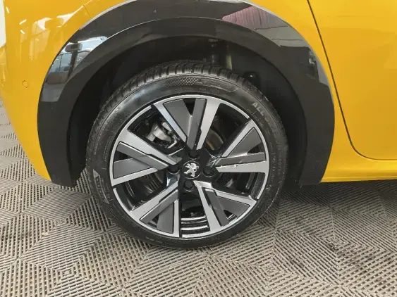 PEUGEOT 208 BUSINESS R II - voiture d'occasion - Photo 25