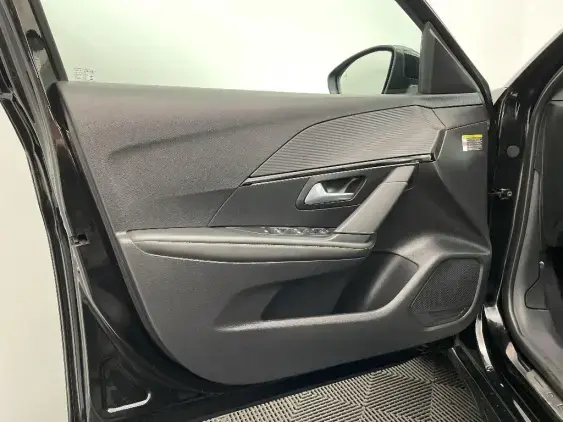 PEUGEOT 208 BUSINESS R II - voiture d'occasion - Photo 19