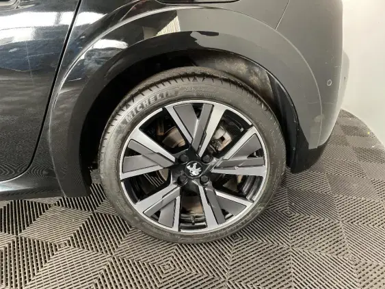 PEUGEOT 208 BUSINESS R II - voiture d'occasion - Photo 24