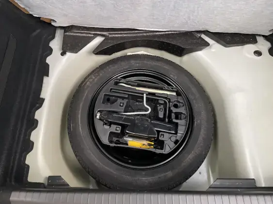 PEUGEOT 208 BUSINESS R II - voiture d'occasion - Photo 17