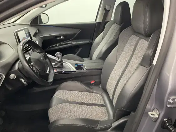 PEUGEOT 3008 II - voiture d'occasion - Photo 18