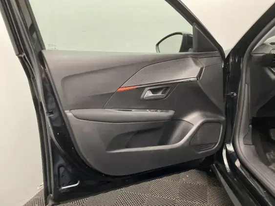 PEUGEOT 208 BUSINESS R II - voiture d'occasion - Photo 18