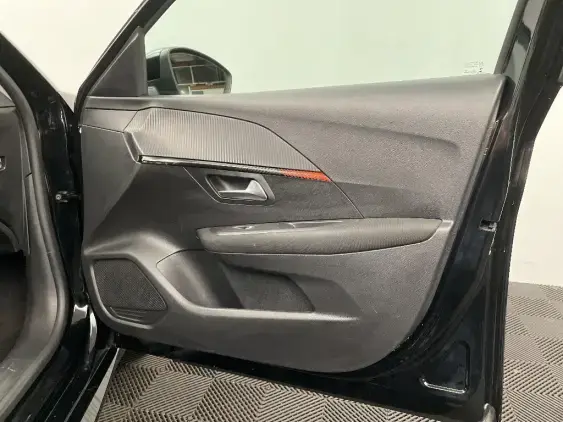 PEUGEOT 208 BUSINESS R II - voiture d'occasion - Photo 19