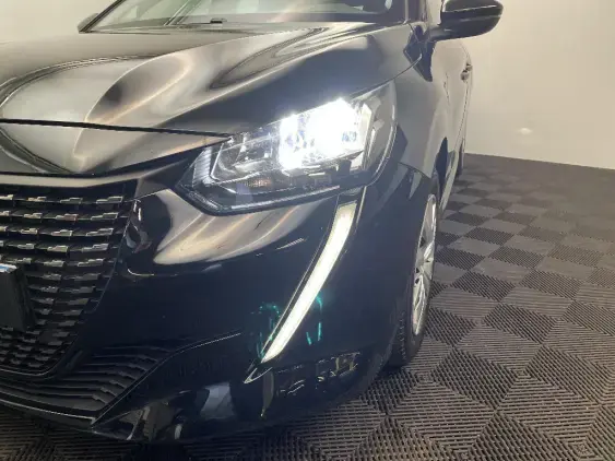 PEUGEOT 208 BUSINESS R II - voiture d'occasion - Photo 21