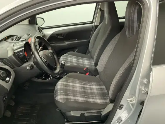 PEUGEOT 108 - voiture d'occasion - Photo 17