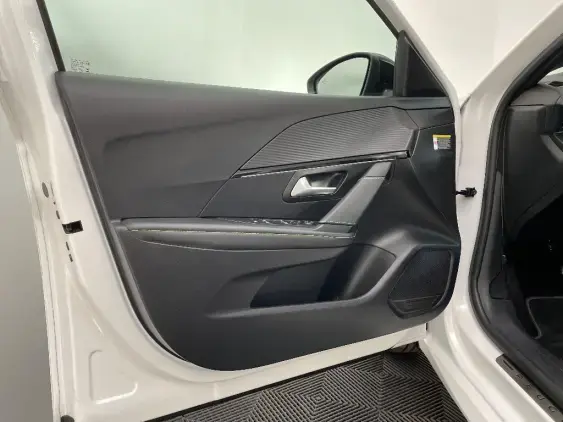 PEUGEOT 208 ELECTRIQUE II - voiture d'occasion - Photo 19