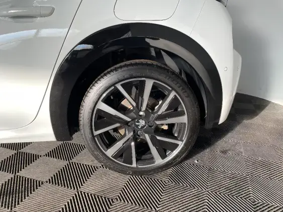 PEUGEOT 208 ELECTRIQUE II - voiture d'occasion - Photo 24