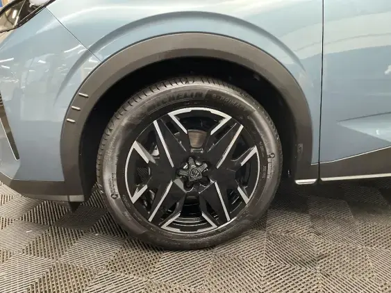 PEUGEOT 3008 III - voiture d'occasion - Photo 23