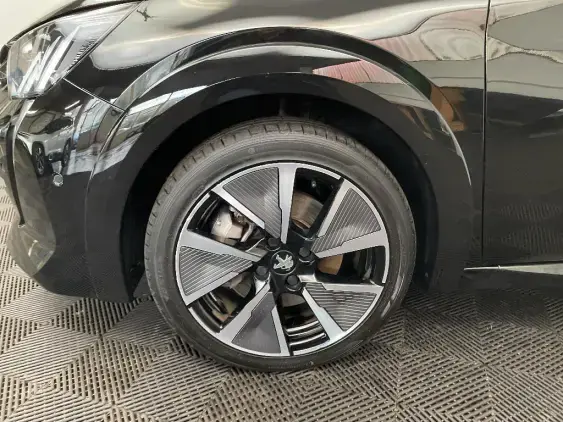 PEUGEOT 208 ELECTRIQUE II - voiture d'occasion - Photo 23