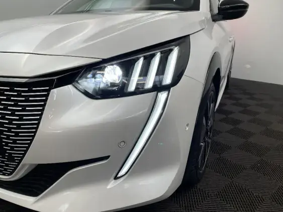 PEUGEOT 208 ELECTRIQUE II - voiture d'occasion - Photo 22