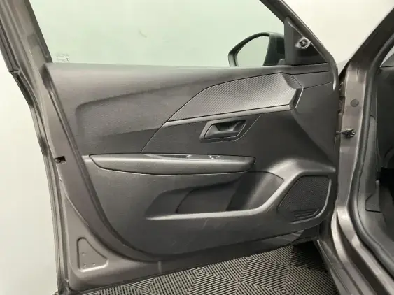 PEUGEOT 208 BUSINESS R II - voiture d'occasion - Photo 18