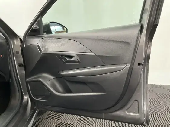 PEUGEOT 208 BUSINESS R II - voiture d'occasion - Photo 19