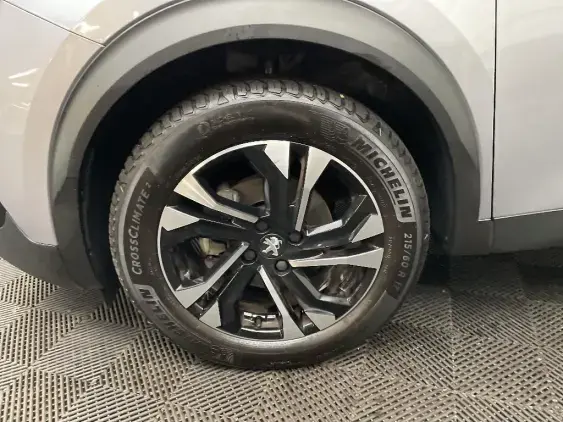 PEUGEOT 2008 II - voiture d'occasion - Photo 23