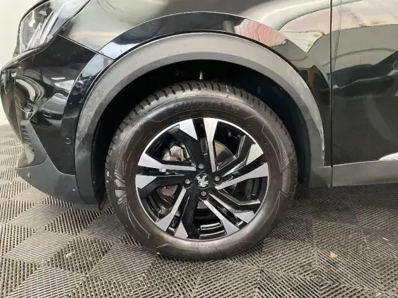 PEUGEOT 2008 II - voiture d'occasion - Photo 23