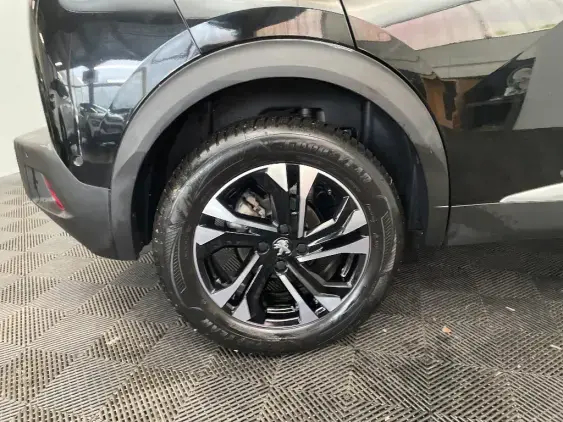 PEUGEOT 2008 II - voiture d'occasion - Photo 25