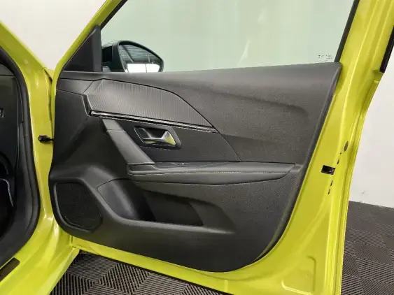 PEUGEOT 208 II - voiture d'occasion - Photo 20