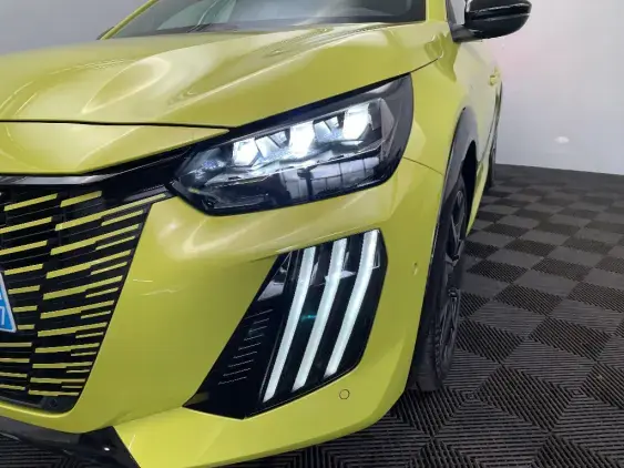 PEUGEOT 208 II - voiture d'occasion - Photo 22