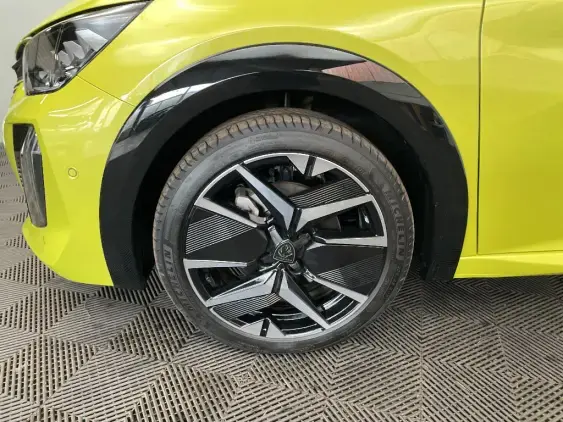 PEUGEOT 208 II - voiture d'occasion - Photo 23