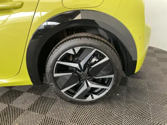 PEUGEOT 208 II - voiture d'occasion - Photo 24