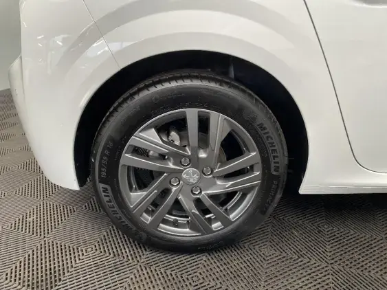 PEUGEOT 208 BUSINESS R II - voiture d'occasion - Photo 25